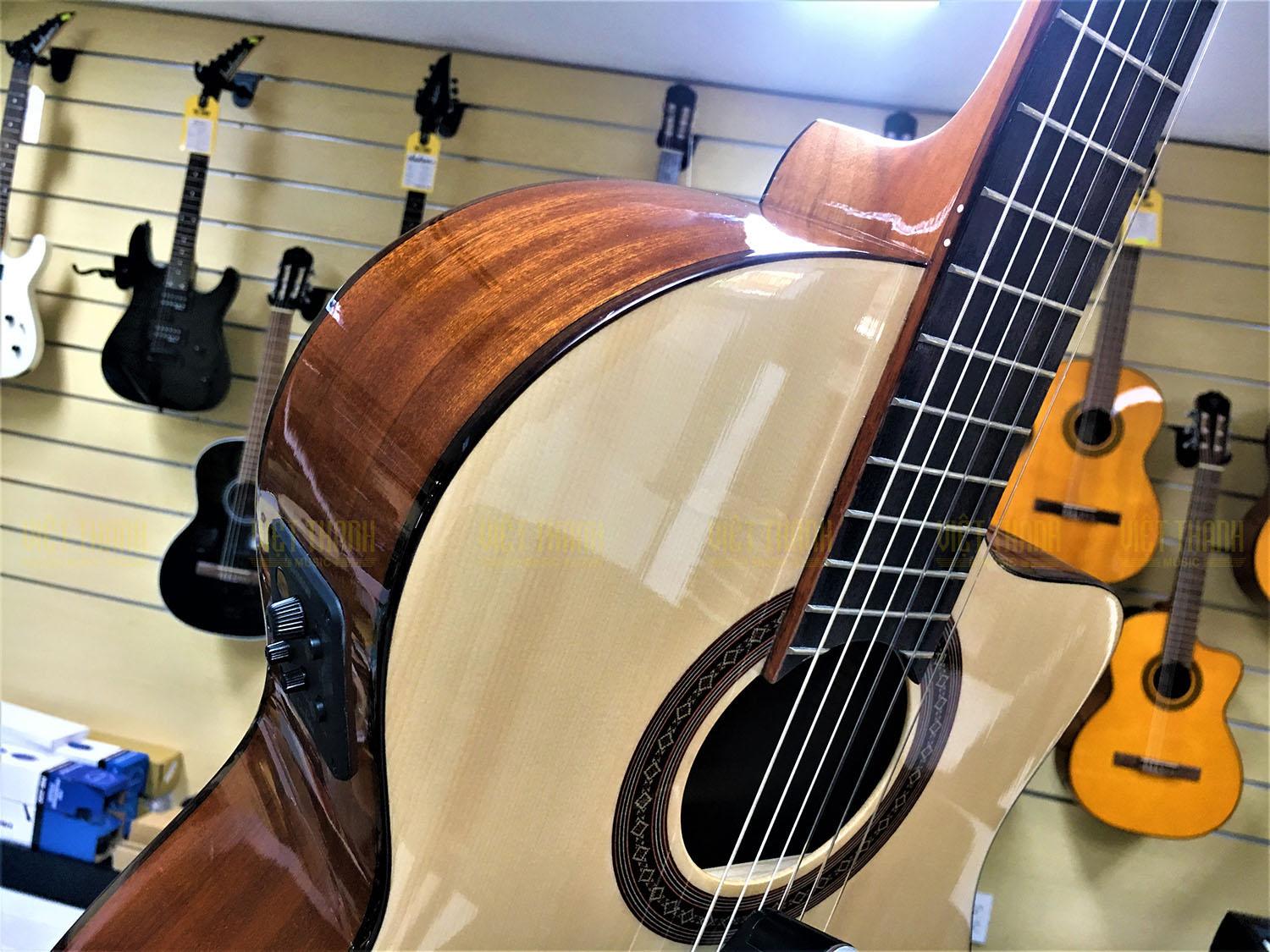 Đàn guitar classic Cordoba C5CE SP trang bị EQ Fishman cao cấp