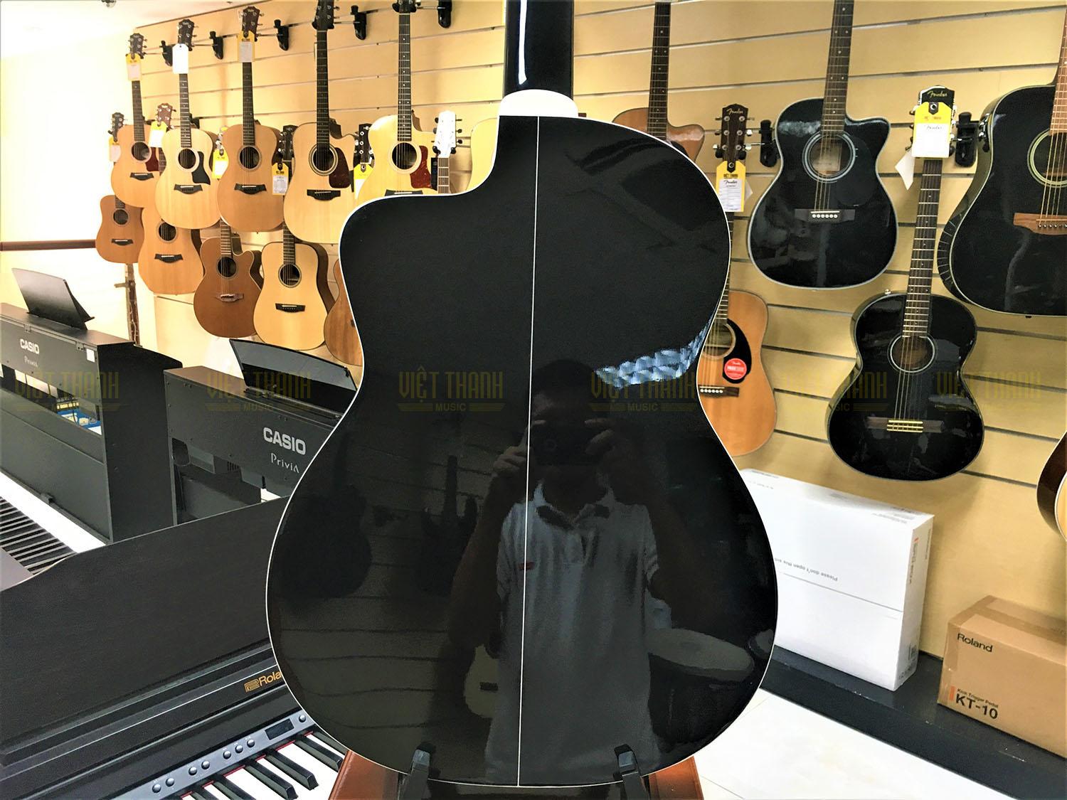 Đàn guitar Takamine GC1CE BLK phù hợp chơi chuyên nghiệp