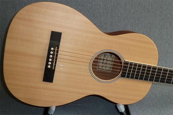 Thùng đàn guitar