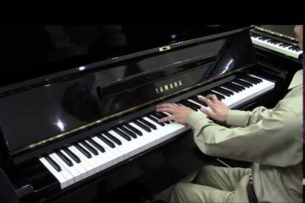Ai Là Người Nên Dùng Đàn Piano Yamaha U1H ?