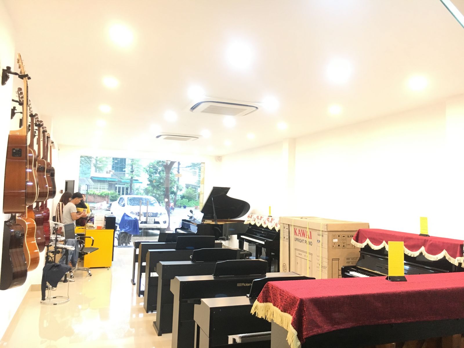 Showroom Tuấn Nguyễn Music