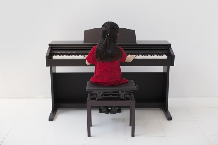 dan piano dien roland rp 30 cho be