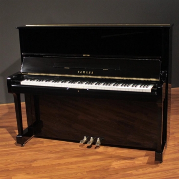 Yamaha U1J