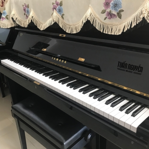 Yamaha U1H