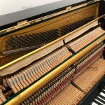 Yamaha U1G