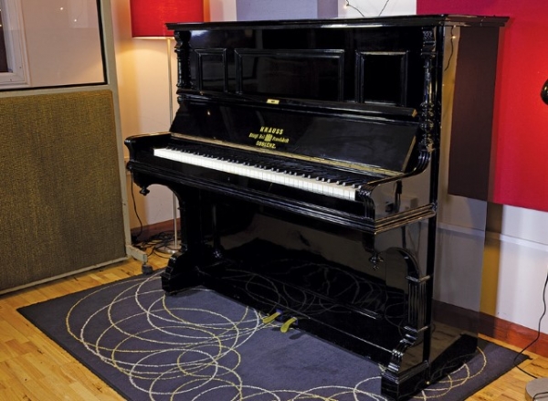 Đàn Upright Piano Là Gì? Cấu Tạo Và Đặc Điểm
